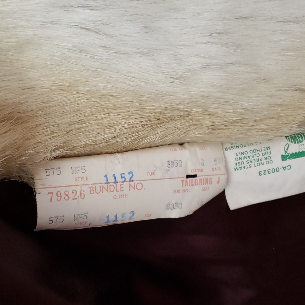Vintage Faux mid-length fur coat. - Picture 6 of 7